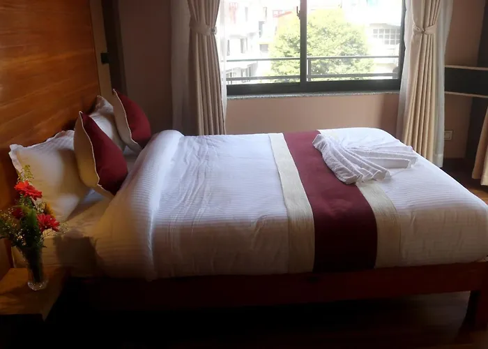 Family Ties Pvt. Ltd. Hotel *